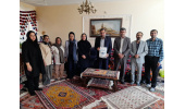 تأکید جهاددانشگاهی فارس بر حمایت از هنر اصیل ایرانی/ بازدید رئیس واحد استان از کارگاه فرش دست‌بافت نوآورانه در فیروزآباد