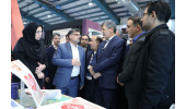 بازدید استاندار یزد از غرفه مشترک جهاددانشگاهی و دانشگاه علم و هنر