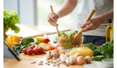 با تغذیه مؤثر در پیشگیری و کنترل سرطان آشنا شوید